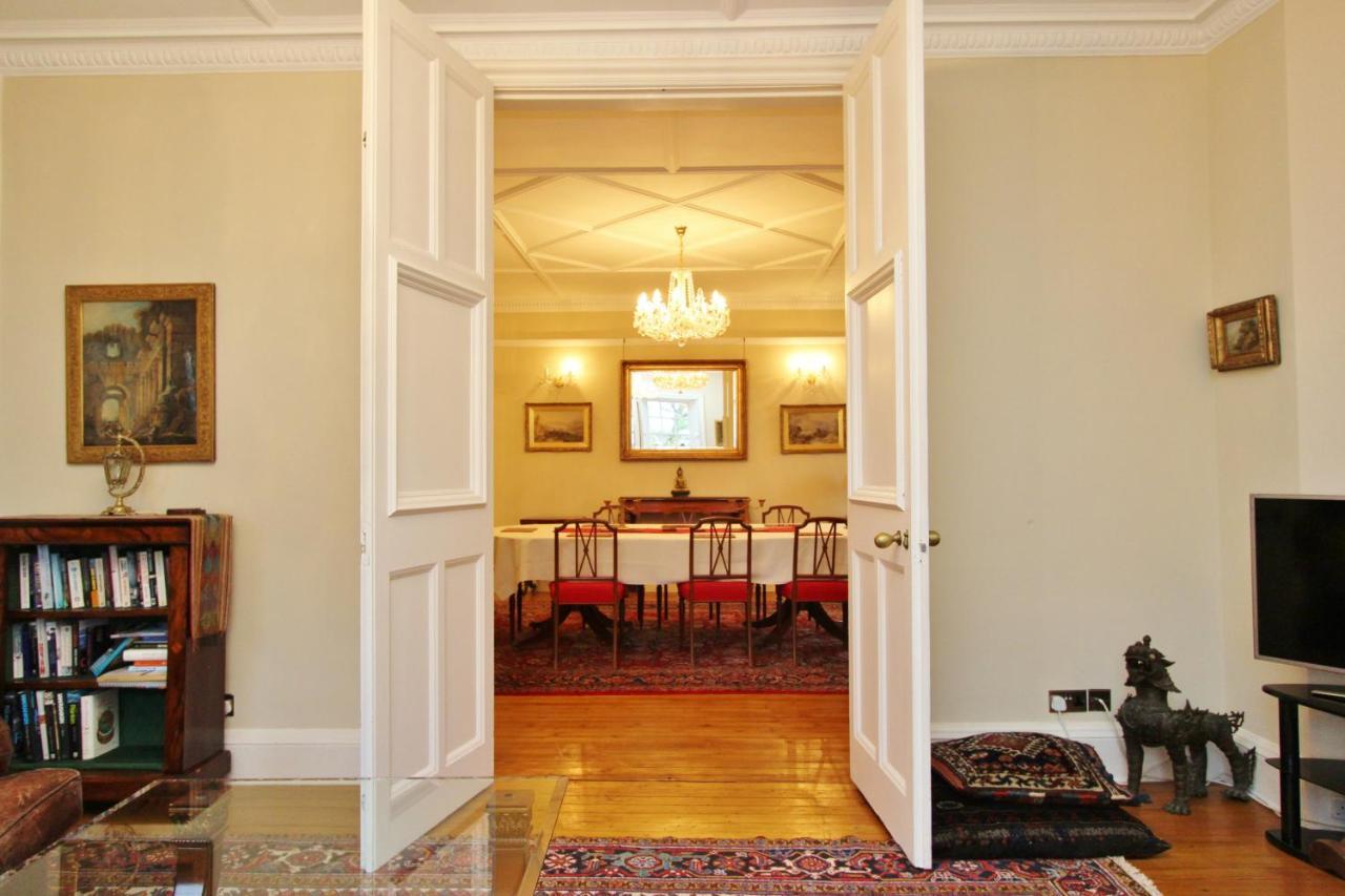 Ramsay Garden - Spacious 3-Bedroom Apartment Next To Edinburgh Castle Extérieur photo