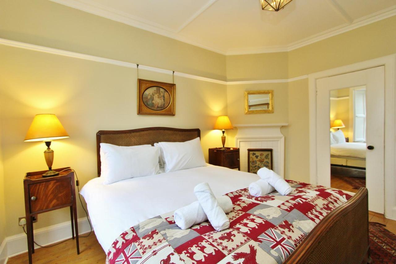 Ramsay Garden - Spacious 3-Bedroom Apartment Next To Edinburgh Castle Extérieur photo