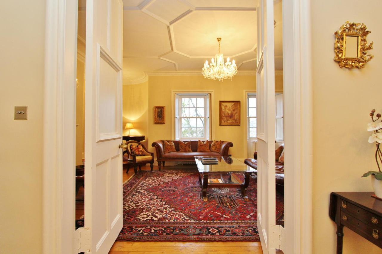 Ramsay Garden - Spacious 3-Bedroom Apartment Next To Edinburgh Castle Extérieur photo