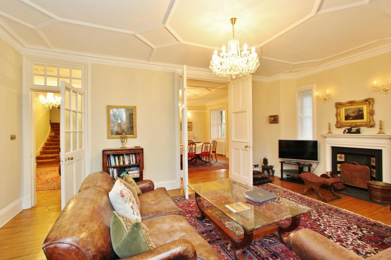 Ramsay Garden - Spacious 3-Bedroom Apartment Next To Edinburgh Castle Extérieur photo