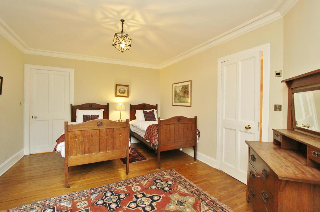 Ramsay Garden - Spacious 3-Bedroom Apartment Next To Edinburgh Castle Extérieur photo