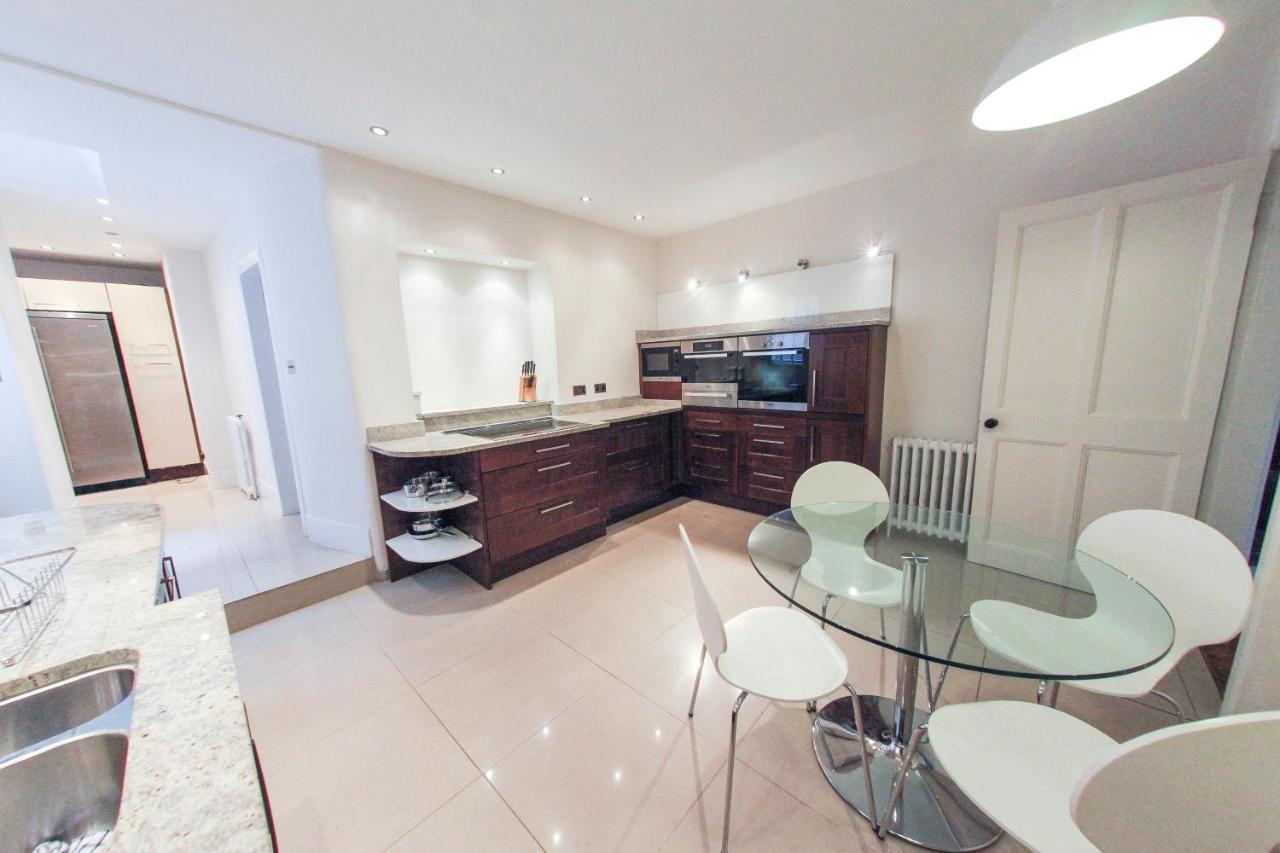 Ramsay Garden - Spacious 3-Bedroom Apartment Next To Edinburgh Castle Extérieur photo
